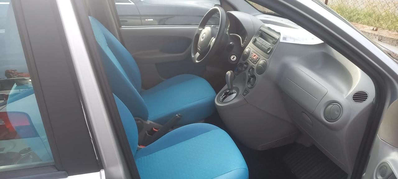 Fiat Panda 1.2 - CAMBIO AUTOMATICO