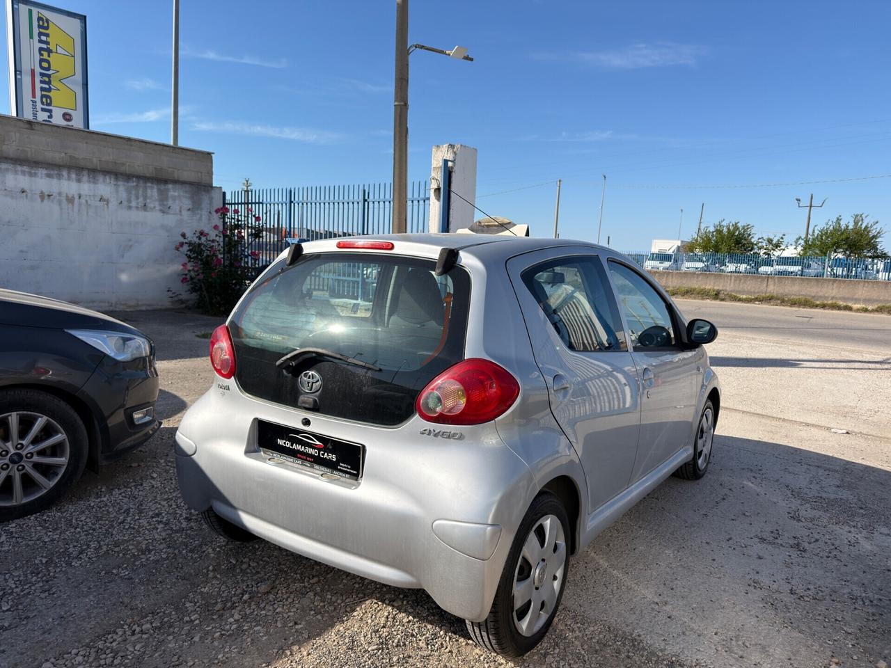 Toyota Aygo 1.0 12V VVT-i 5 porte Sol