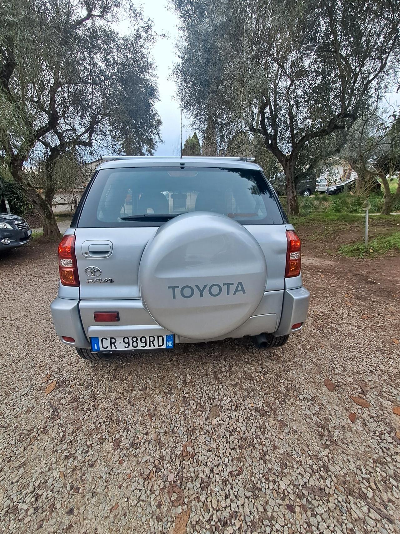 Toyota RAV 4 RAV4 2.0 Tdi D-4D cat 3 porte Sol