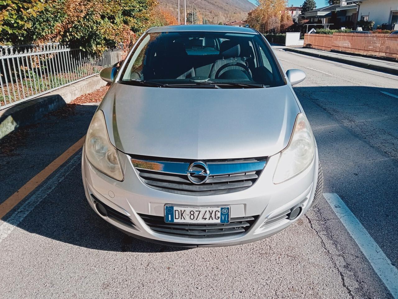 Opel Corsa 1.2 3 porte Easytronic Sport