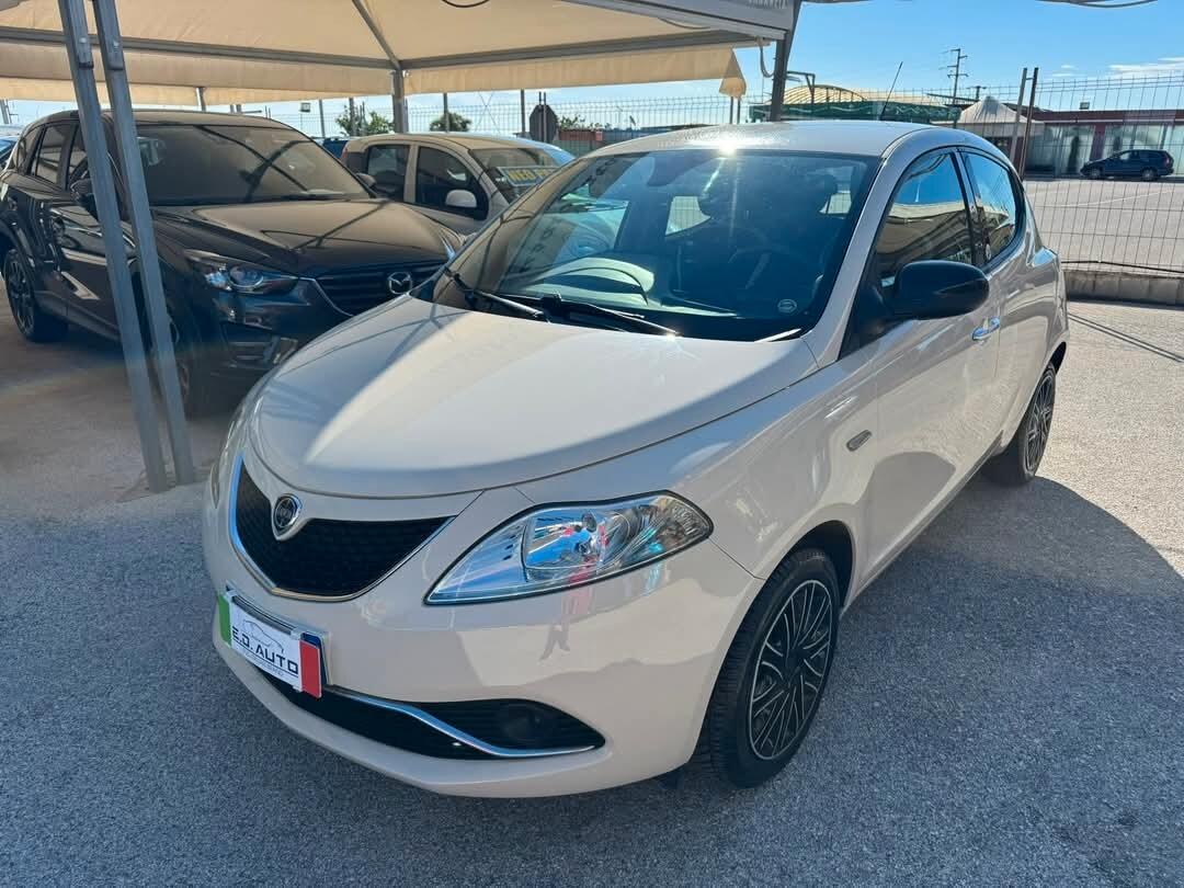 LANCIA YPSILON 1200BENZINA/GPL ECOCHIC UNICO PROPRIETARIO