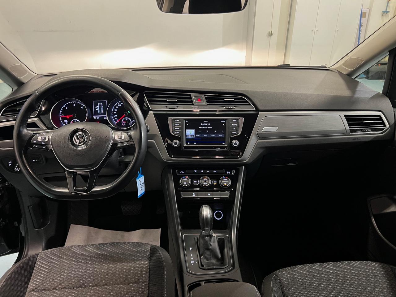 Volkswagen Touran 2.0 TDI 150 CV SCR DSG Business BlueMotion Technology