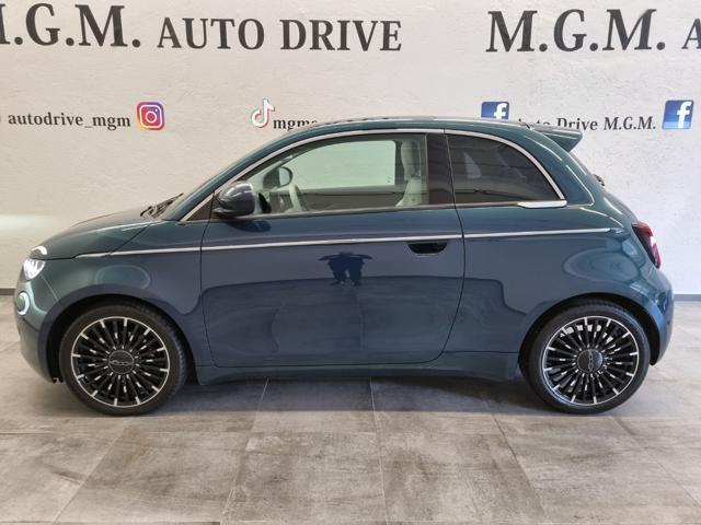FIAT 500e Berlina 42 kWh La Prima