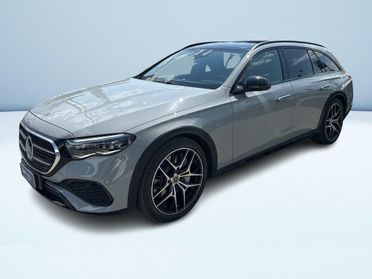 Mercedes Classe E Station Wagon All-Terrain 300 de Plug in hybrid Premium Plus 4Matic...