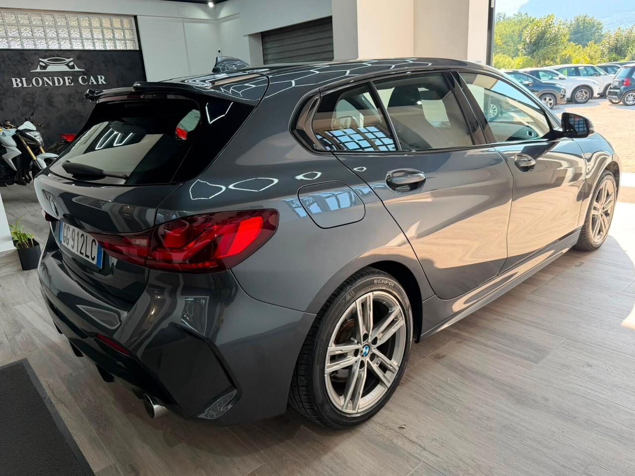 Bmw 118 118d 5p. Msport