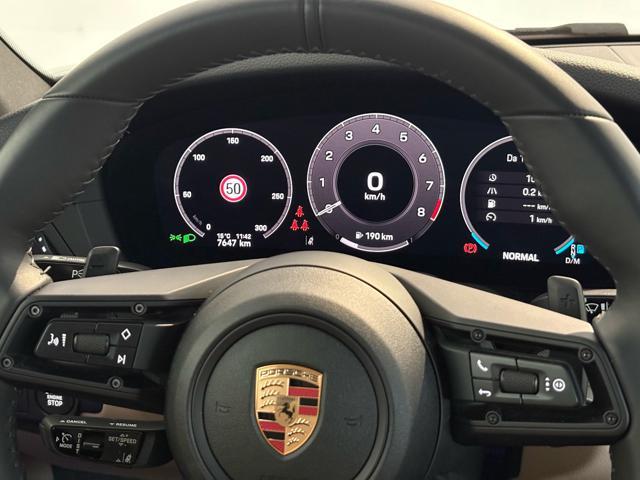 PORSCHE 992 Carrera