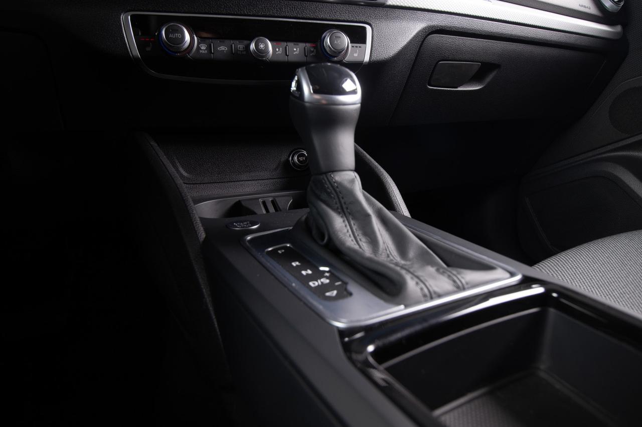 Audi Q2 35 Tfsi S-tronic S Line Identity Black Matrix