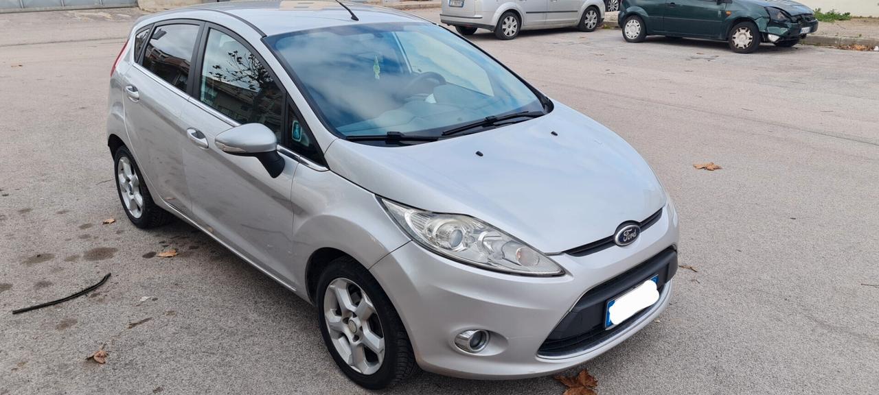 Ford Fiesta Ikon 1.4 TDCi 70CV 5 porte