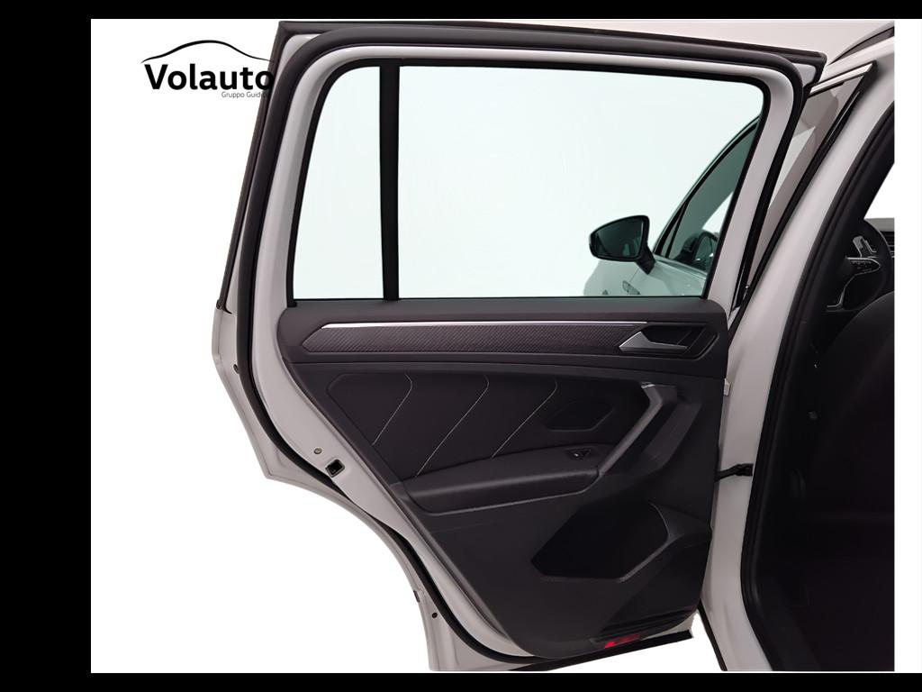 VOLKSWAGEN Tiguan II 2021 - Tiguan 1.5 tsi R-Line 150cv dsg
