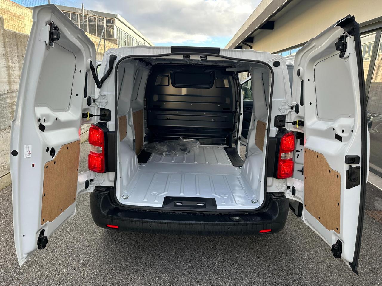 FIAT Scudo SERIE 3 STOCK MY25 VAN 1.5 bluehdi 120cv L2H1