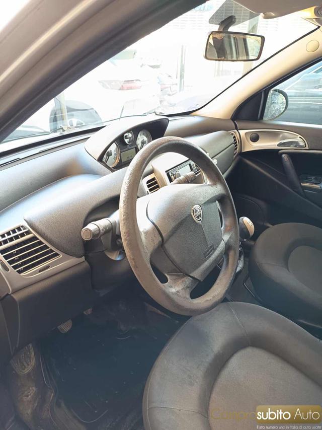 LANCIA Ypsilon 1.2 69 CV Unyca