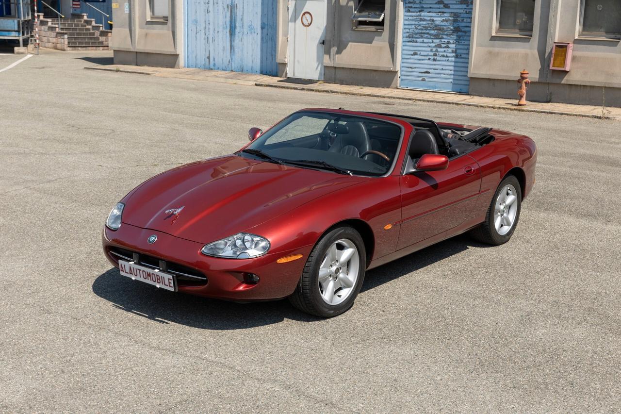 Jaguar XK *Stupenda * Tonneau*Frangivento*