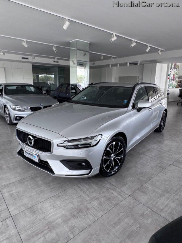 VOLVO V60 B4 (d) automatico Essential