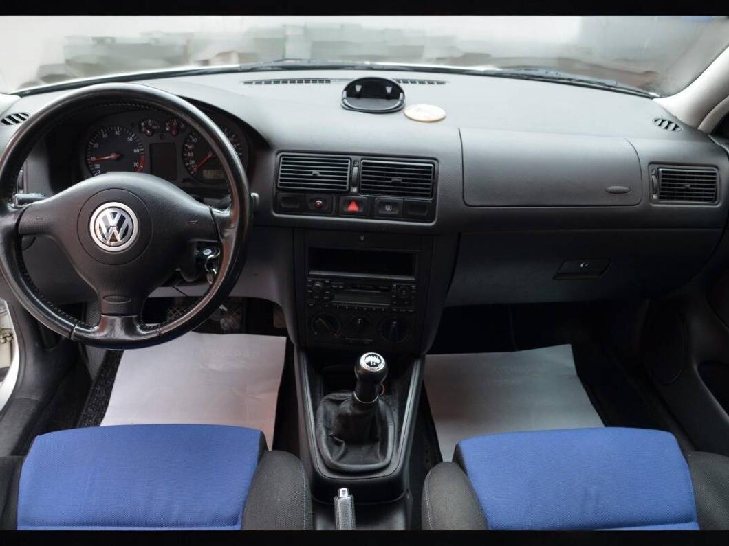 Volkswagen Golf Golf IV del 2000- 1.6 25 years 5p