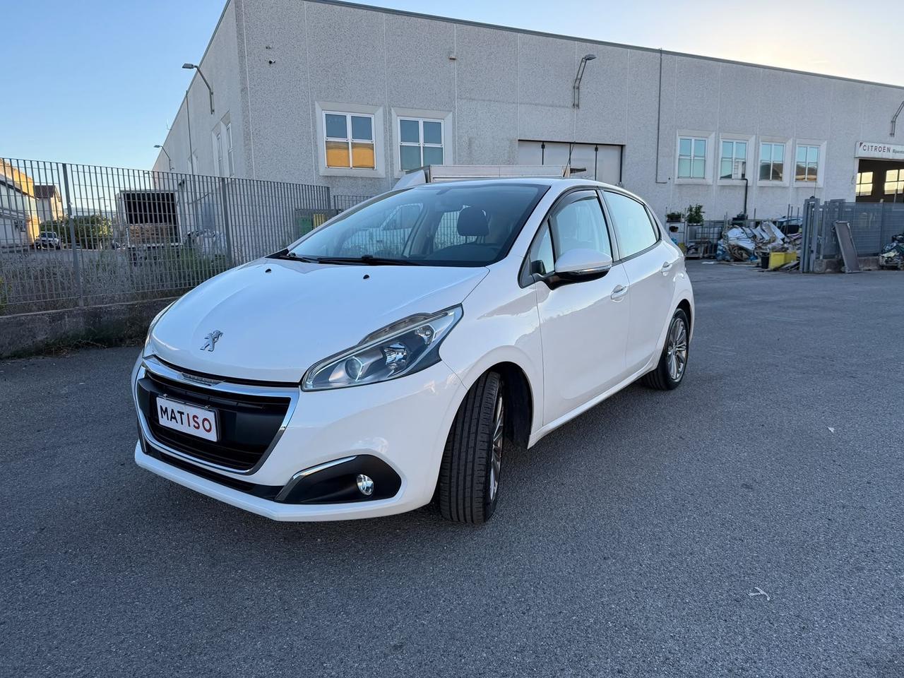 Peugeot 208 87000 KM GARANZIA 12 MESI