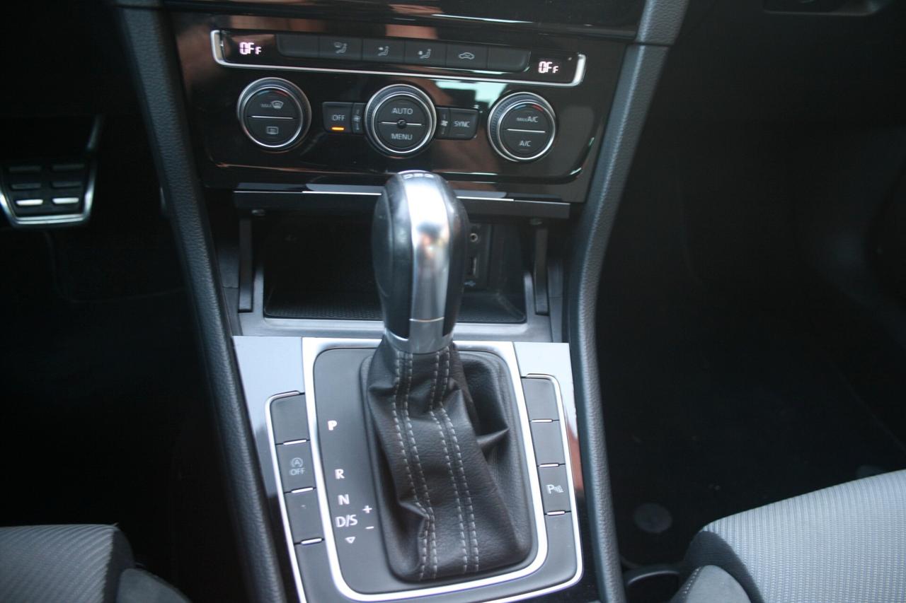 Volkswagen Golf 1.6 TDI 110 CV DSG 5p. R-LINE BlueMotion Technology