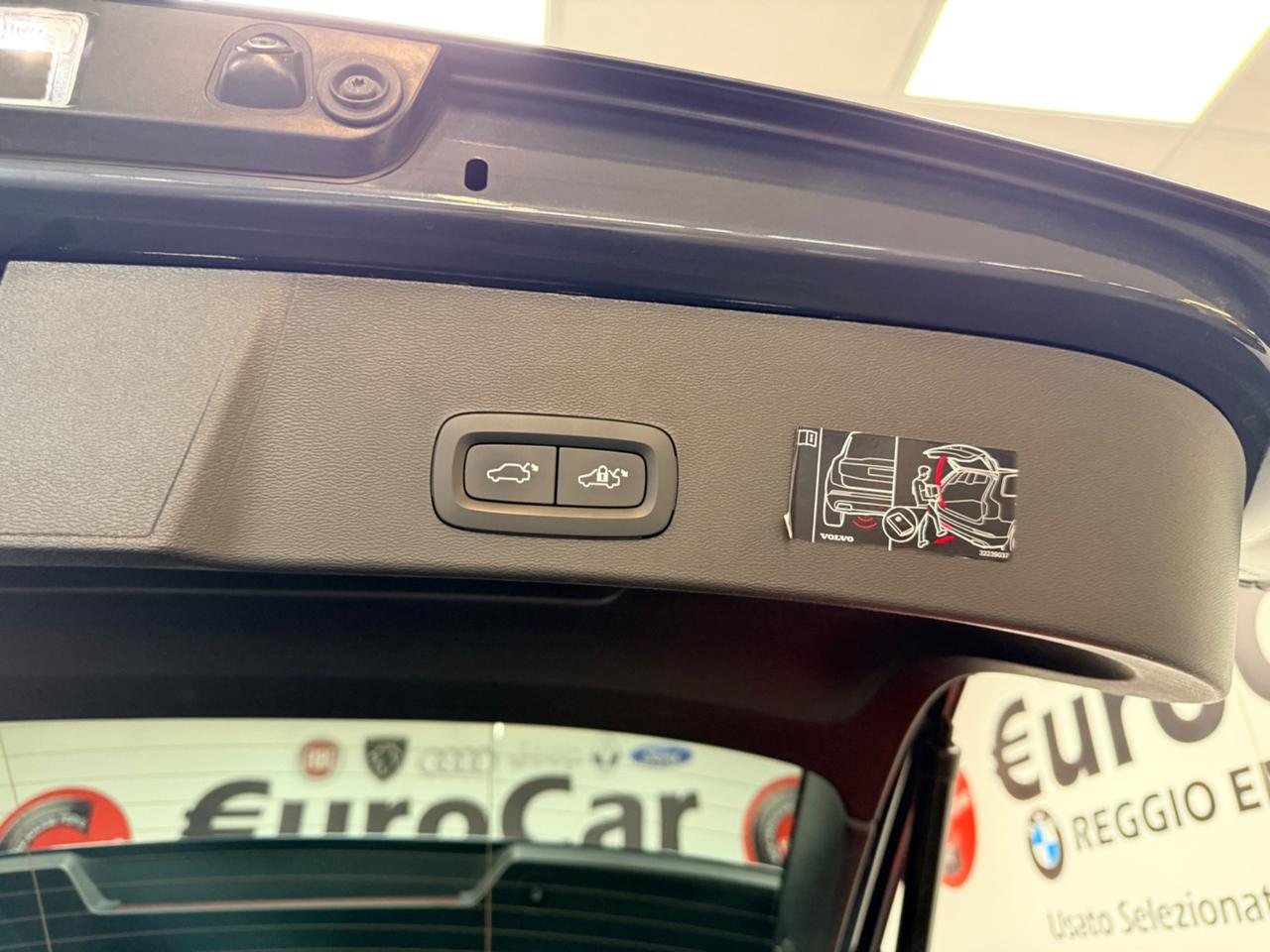 Volvo XC40 1.5 T2 aut 129cv Neopatentati Momentum 05/2022