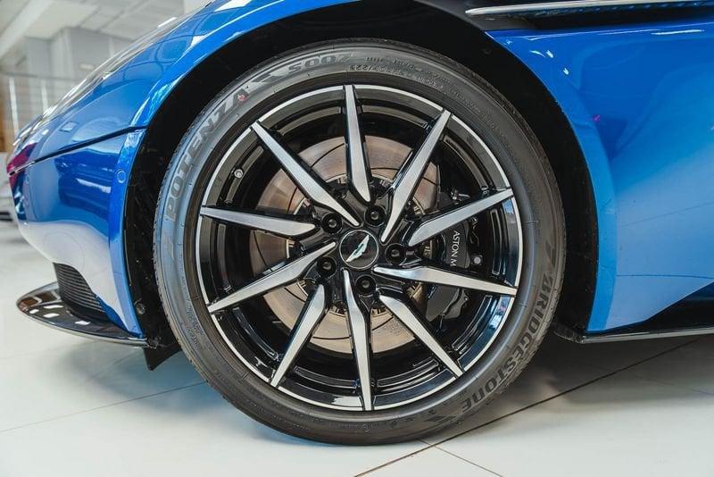Aston Martin DB11 ASTON MARTIN DB11 VOLANTE