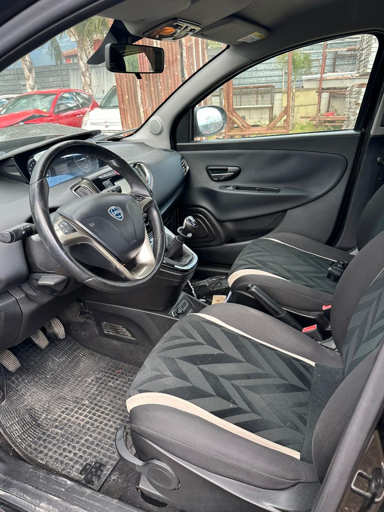 Lancia Ypsilon 1.2 69 CV BENZ/GPL SINISTRATA