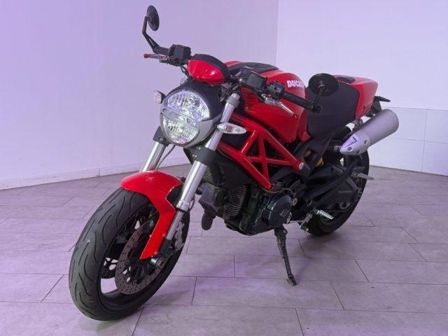 DUCATI Monster 696 PLUS