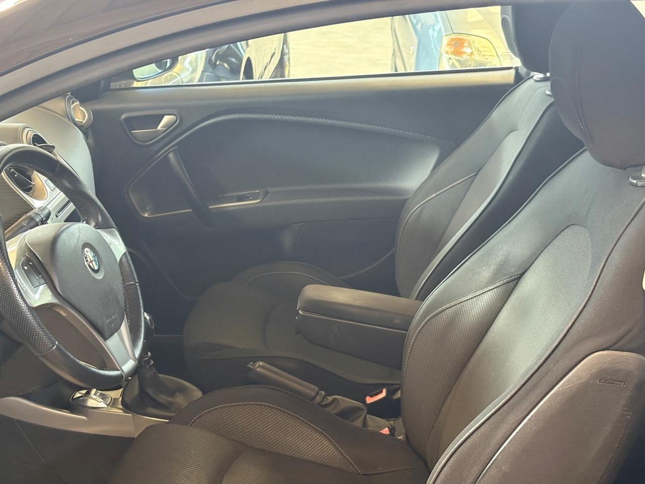 Alfa Romeo MiTo 1.4 105 CV M.air S&S Distinctive Sport Pack