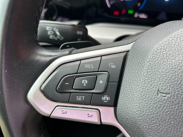 VOLKSWAGEN Golf 1.5 TGI DSG Life