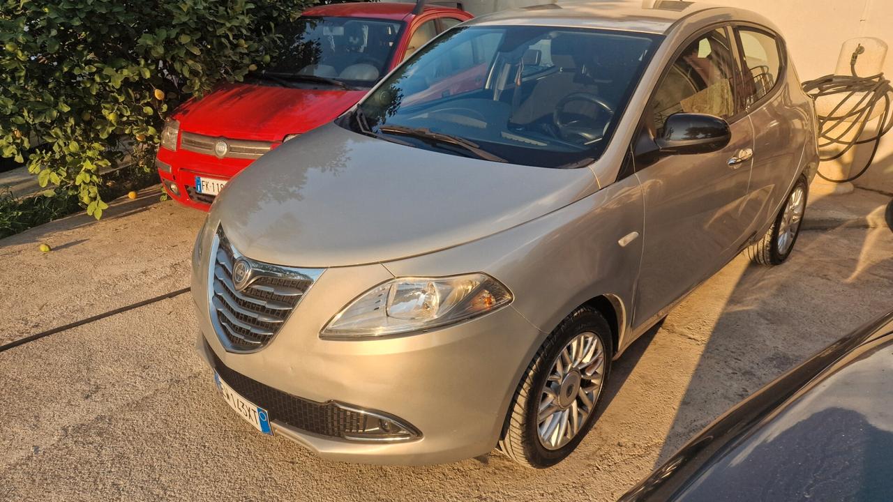 Lancia Ypsilon 1.2 69 CV 5 porte GPL Ecochic Gold