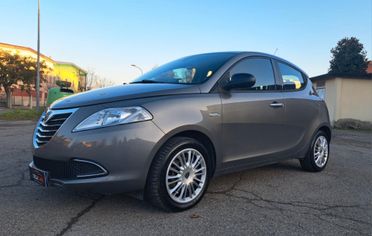 Lancia Ypsilon 1.2 69 CV 5 porte S&S Platinum