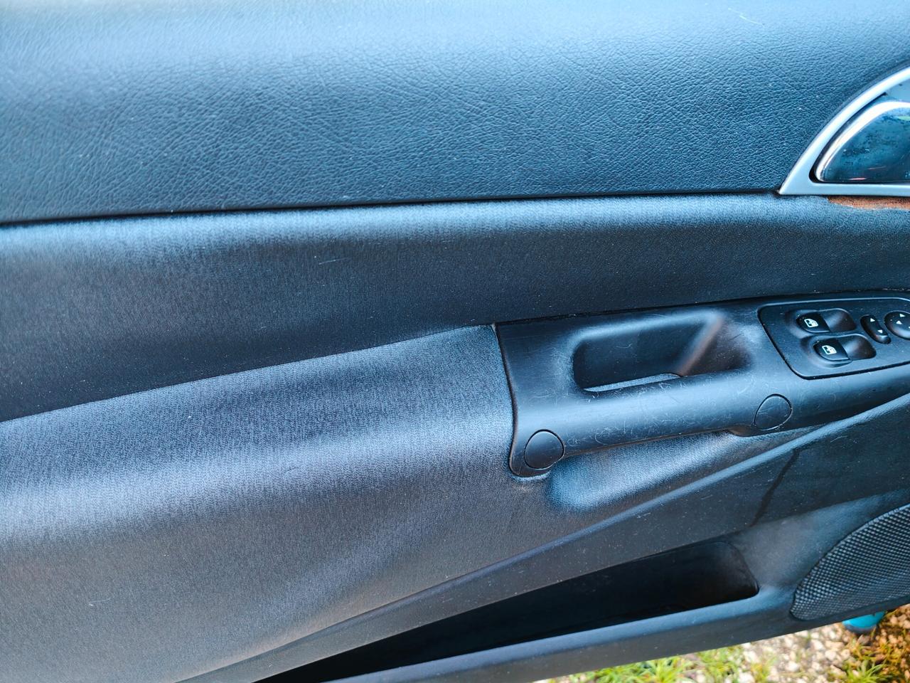 Lancia Ypsilon 1.2 69 CV Unyca