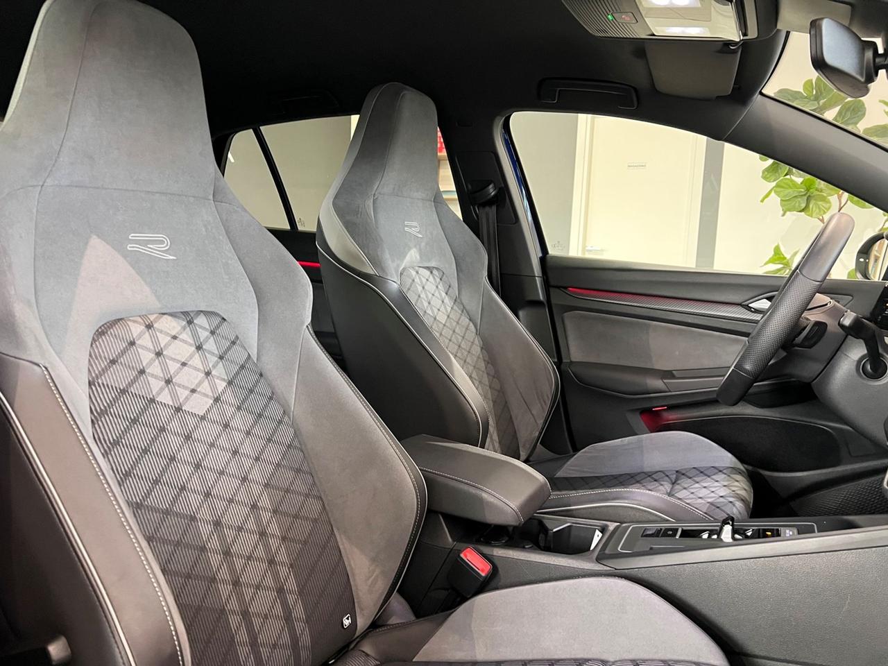 VOLKSWAGEN Golf VIII 2020 1.5 etsi evo R-Line 150cv dsg