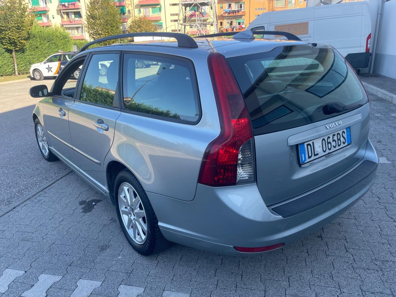 Volvo V50 1.6 D ok neo patentati pronta al uso