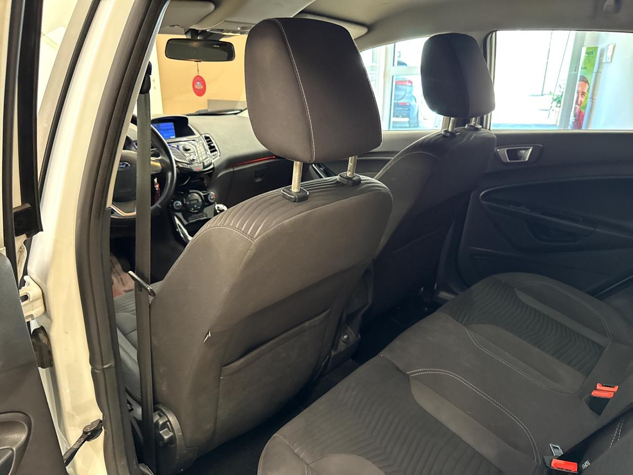 Ford Fiesta 1.5 TDCi 75CV 5 porte Titanium