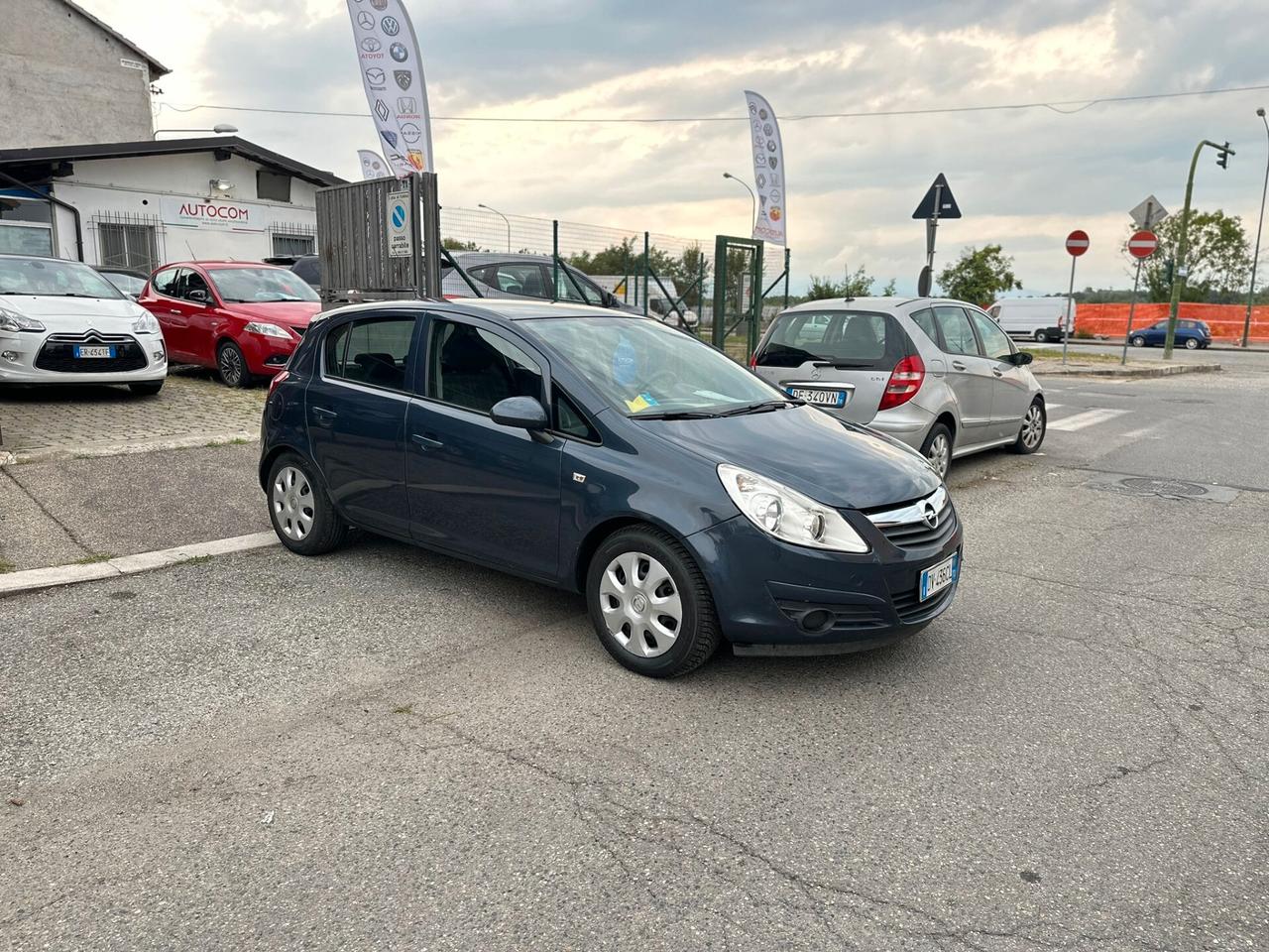 Opel Corsa 1.2 5 porte Cosmo