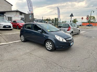 Opel Corsa 1.2 5 porte Cosmo