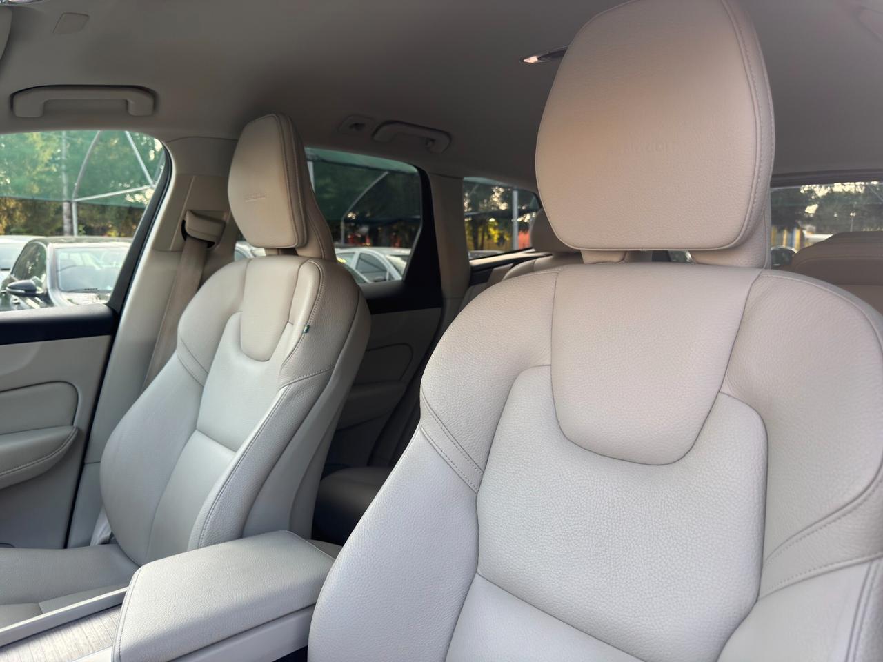Volvo XC 60 XC60 B4 (d) AWD Geartronic Inscription