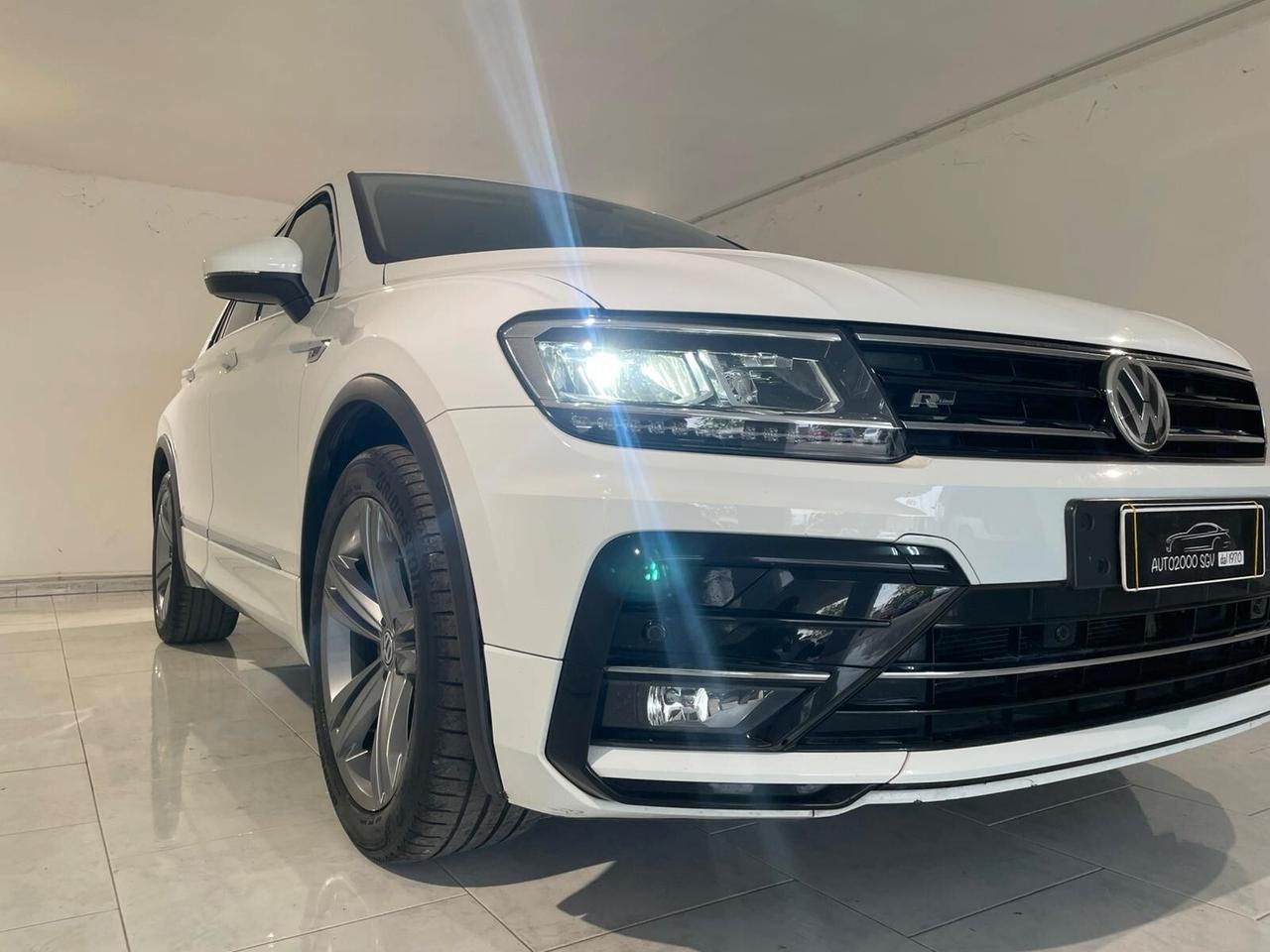 Volkswagen Tiguan R-LINE 2.0 TDI 150CV DSG IVA ESPOSTA