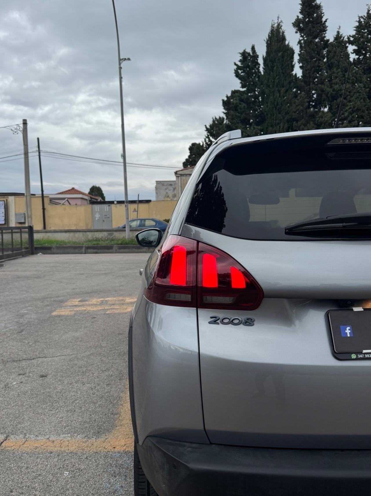 Peugeot 2008 1.5 hdi SOLO 59.000 KM/ALLURE