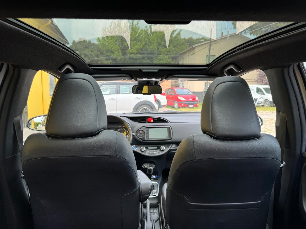 TOYOTA YARIS 2019 FULL OPTIONAL TETTO GARANZIA 2034 CASA MADRE