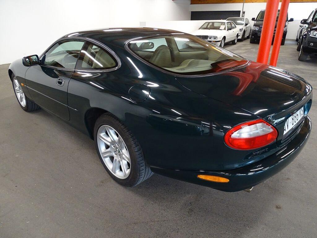 Jaguar XK8 4.0 V8 Coupé 284 CV 1a mano