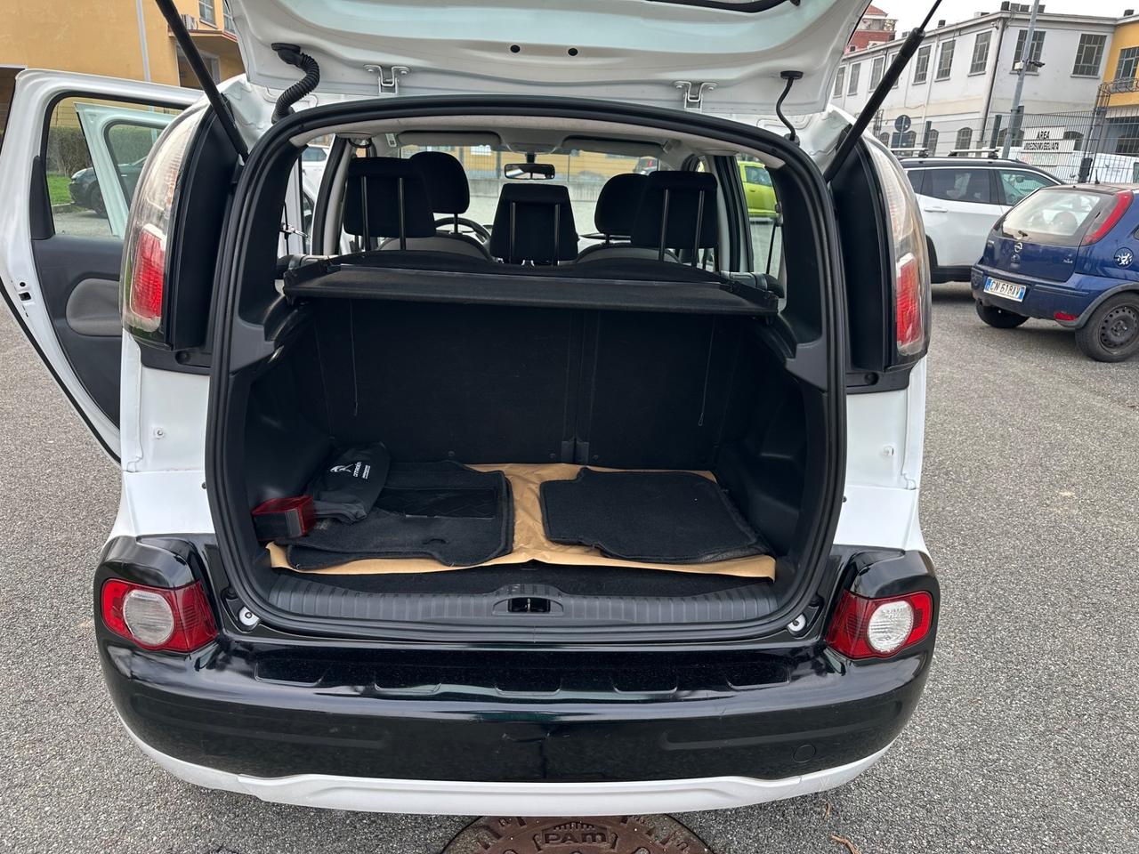 Citroen C3 Picasso 1.4 VTi 95 GPL della casa fino 2033