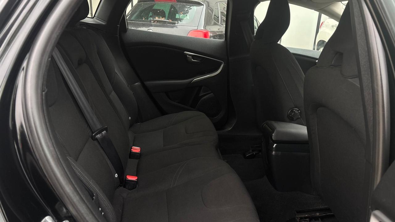 Volvo V40 Cross Country D2 1.6 Powershift Kinetic