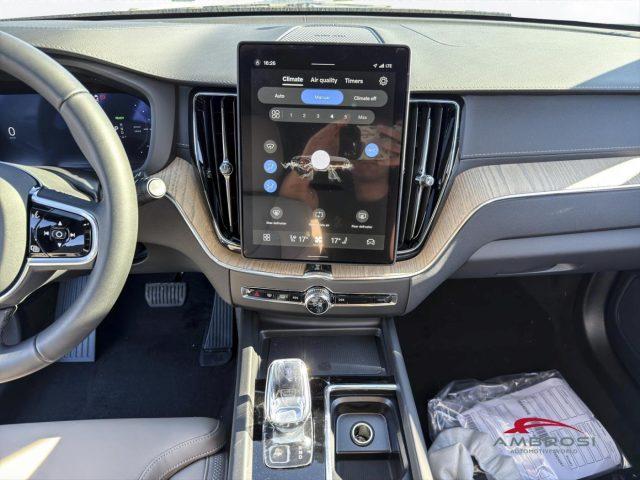 VOLVO XC60 T8 AWD Ibrido plug-in Elettrica/Benzina Ultra Dark