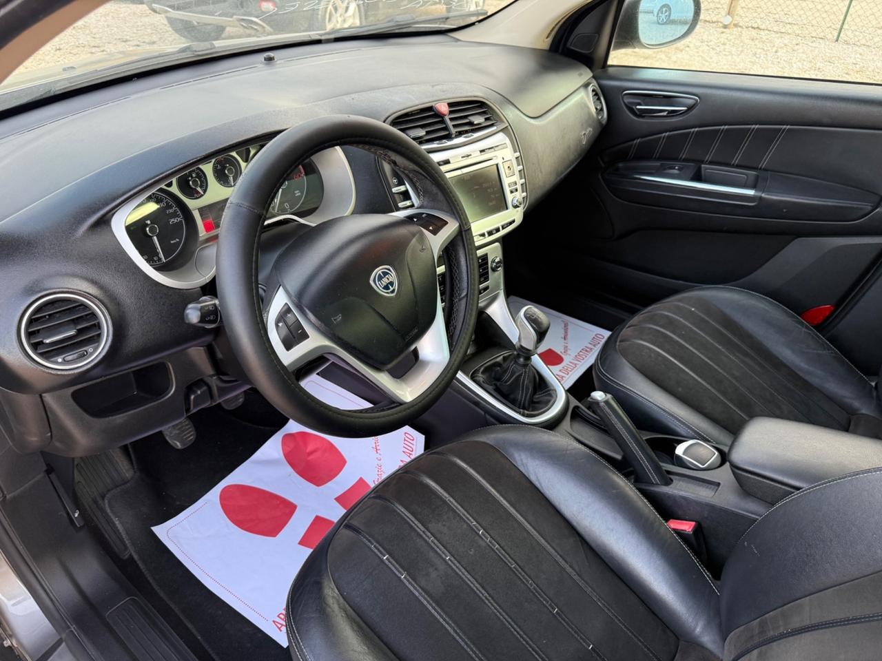 Lancia Delta 2.0 MJT TETTO/navi/Pelle 2.900€