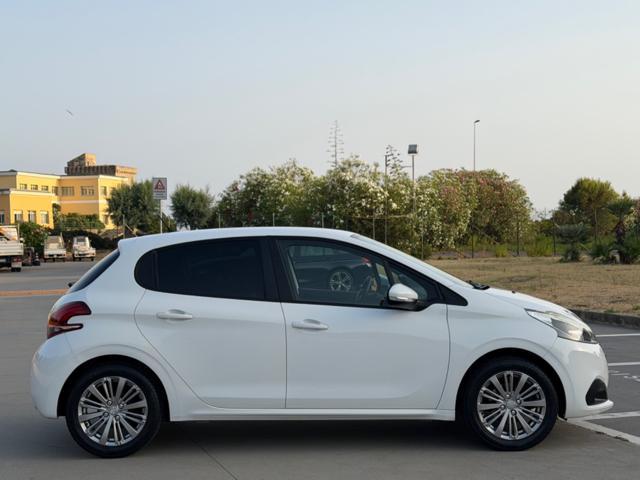 PEUGEOT 208 82CV ALLURE DISTRIBUZIONE APPENA FATTA