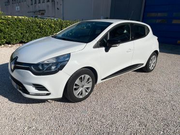 Renault Clio dCi 8V 75 CV 5 porte Duel2