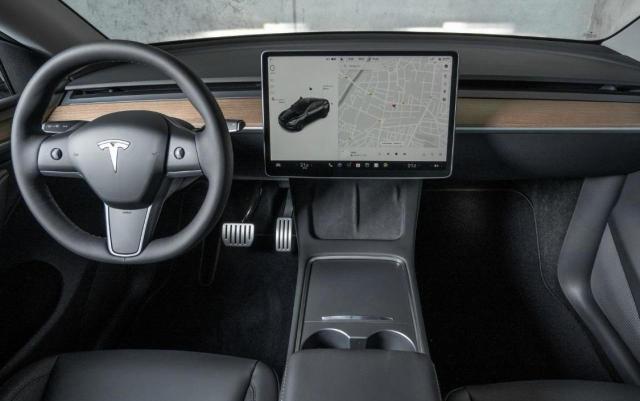 Tesla Model Y Performance Dual Motor awd