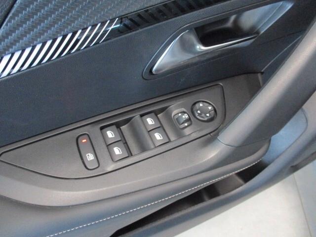 Peugeot 2008 PureTech 100 S&S Allure