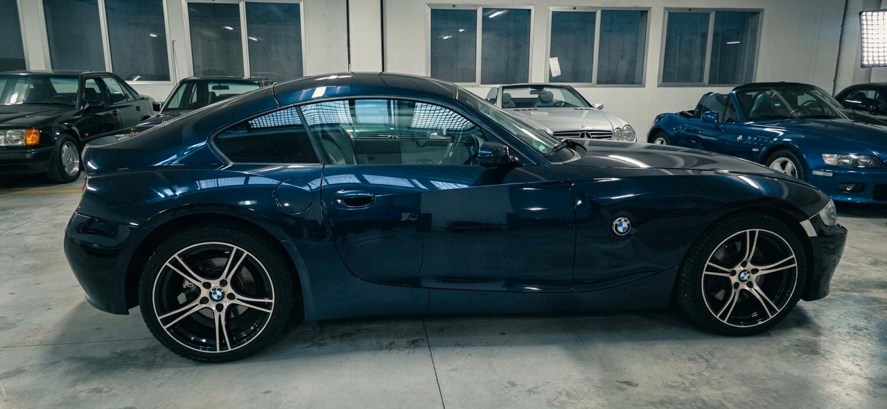 Bmw Z4 3.0si Coupé Carbon-Schwarz