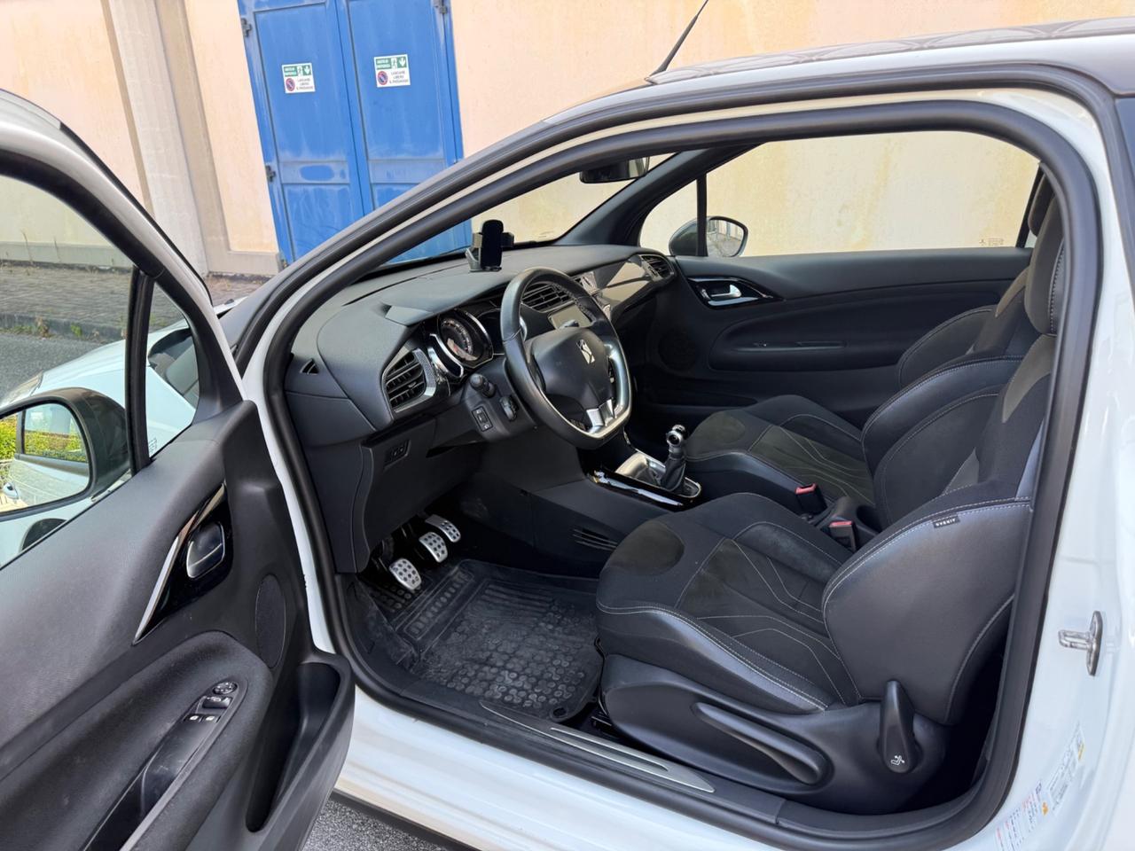 Ds DS3 DS 3 BlueHDi 100 So Chic Cabrio