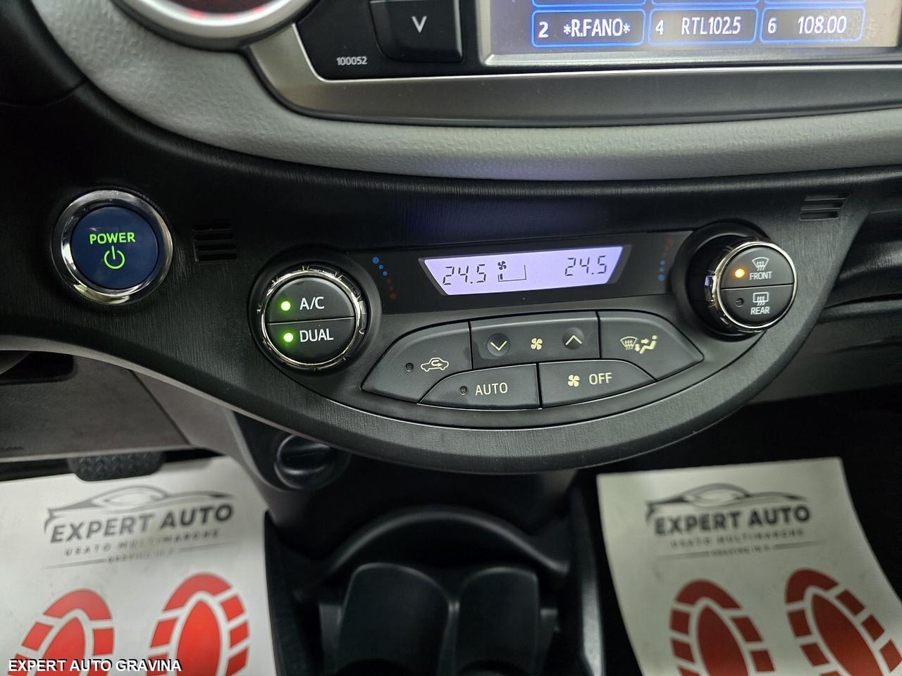 TOYOTA YARIS 1.5 HYBRID LOUNGE